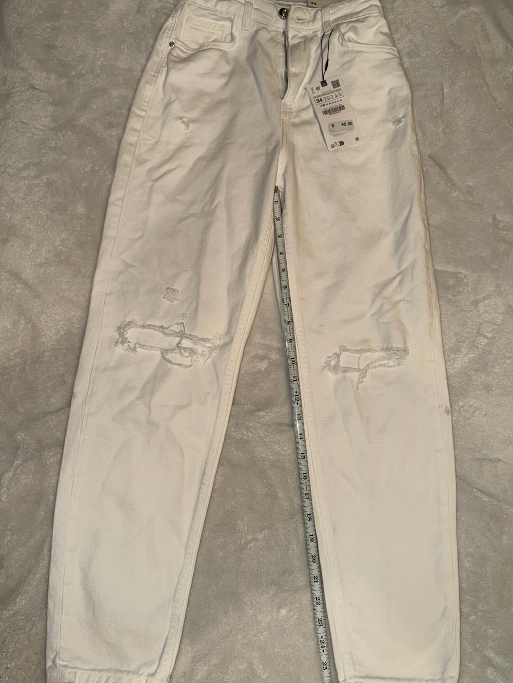 NWT ZARA White Distressed Women's Jeans